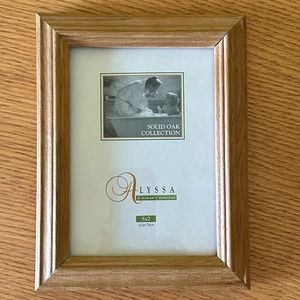 Alyssa Solid Oak Picture Frame